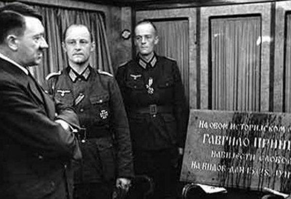 Хитлерова ”Мајн Кампф” се пониво продаје у Немачкој