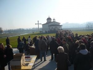 Прва литургија у Храму Св. Нектарија Егинског